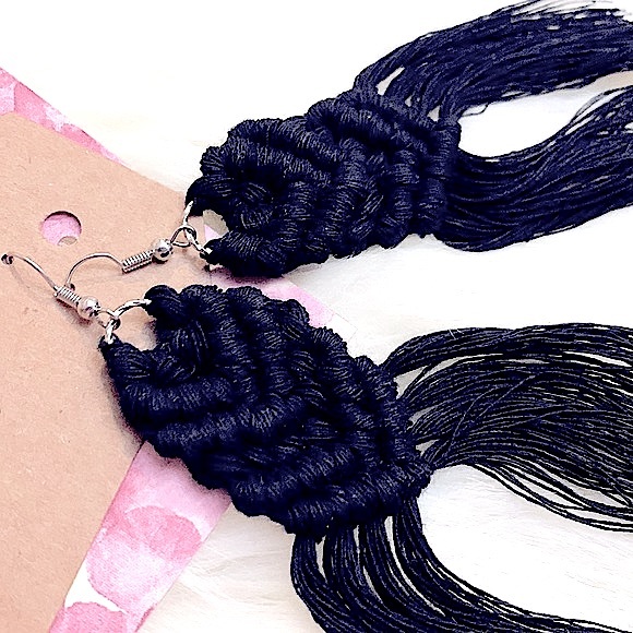 🆕»-»FaNcY MoDeRn MaCrAmE EaRrInGS«-«HaNdCrAfTeD »ClAsSiC bOhO sTyLe« - Picture 2 of 16